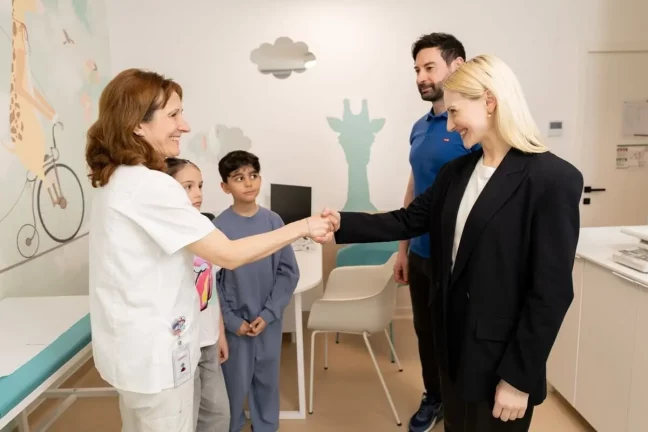 parinti si copii la medicul de familie